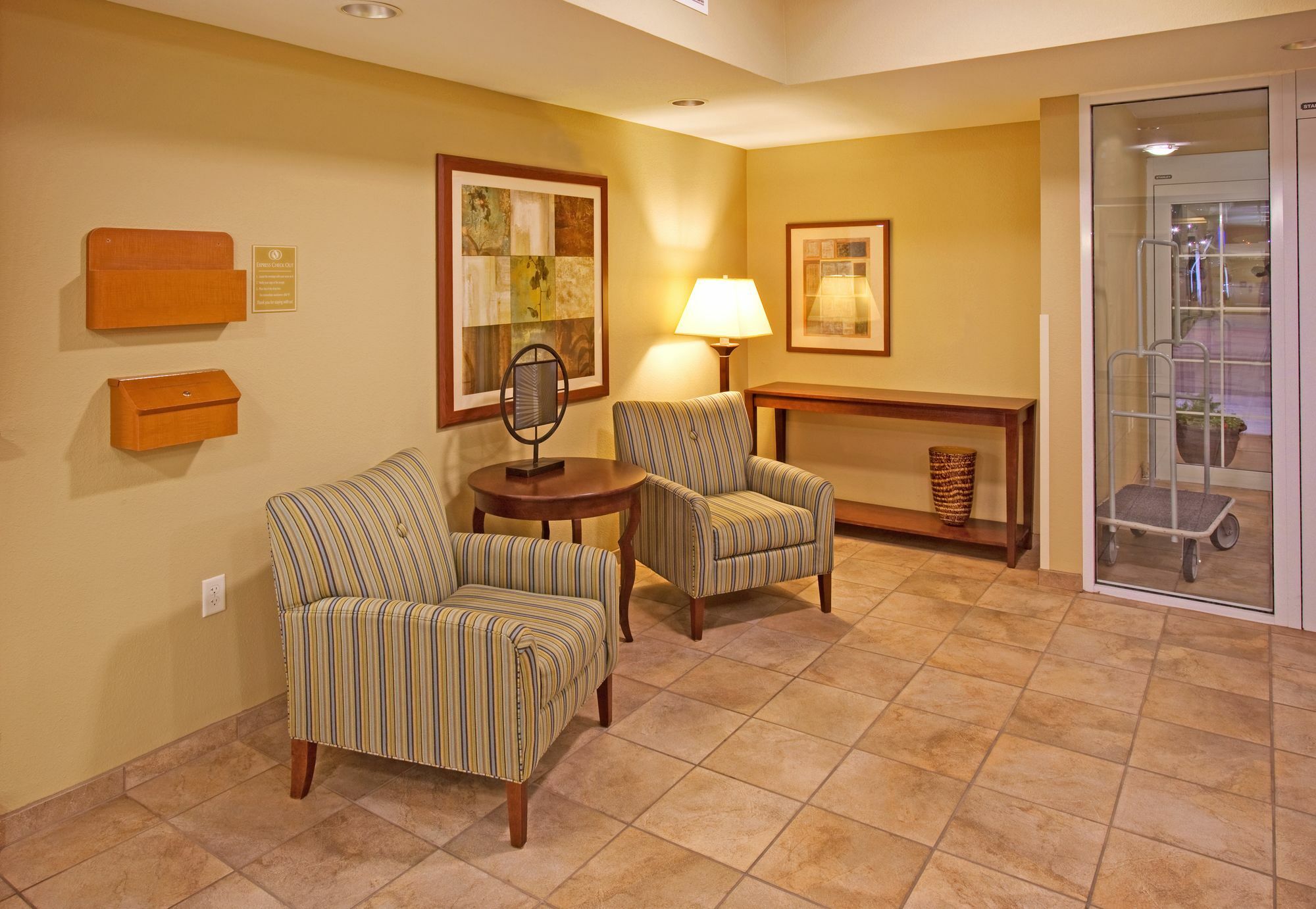 Candlewood Suites Bellevue Beltér fotó